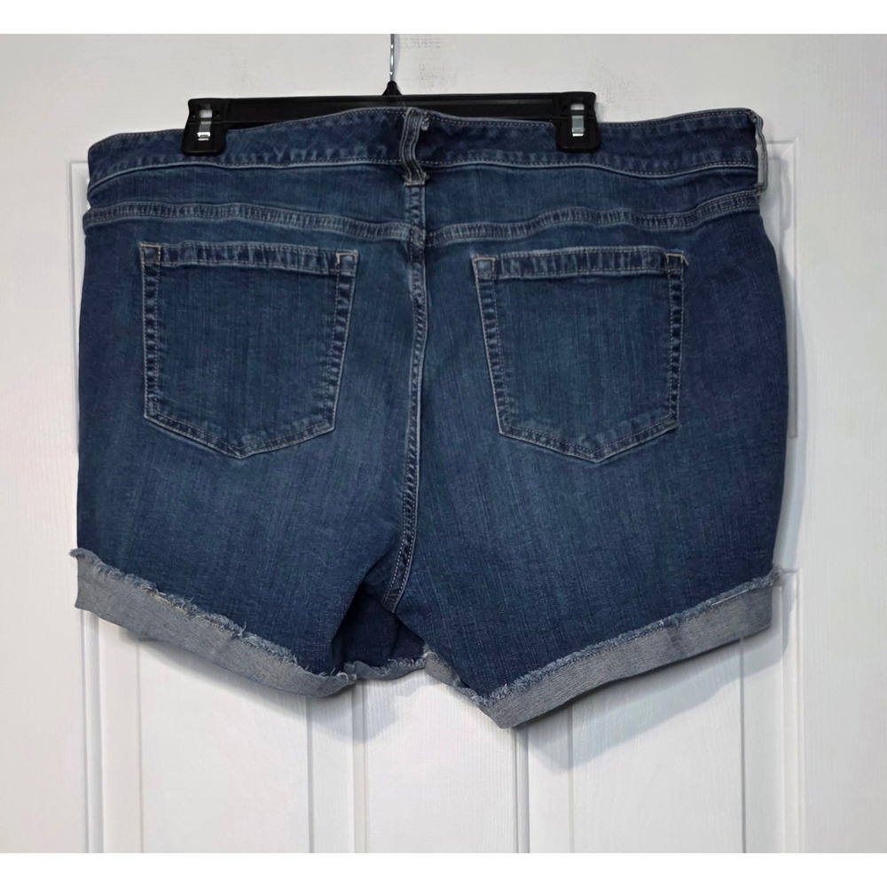 Torrid Feel The Fit Dark Wash Cuffed Denim Shorts Womens 20 Plus Size Stretch - Picture 2 of 5
